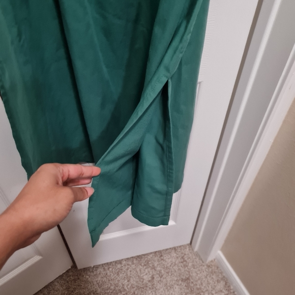 Universal Thread™ Women's Short Sleeve Back Cut Out Dress - Green - Picture 12 of 14